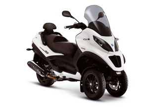 Piaggio MP3 – 
300-кубовки заменят 250сс